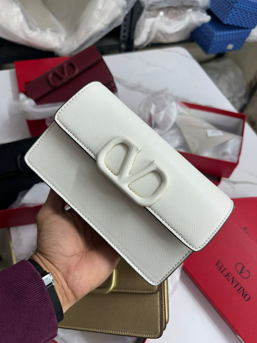 VALENTION GARAVANI LOCO