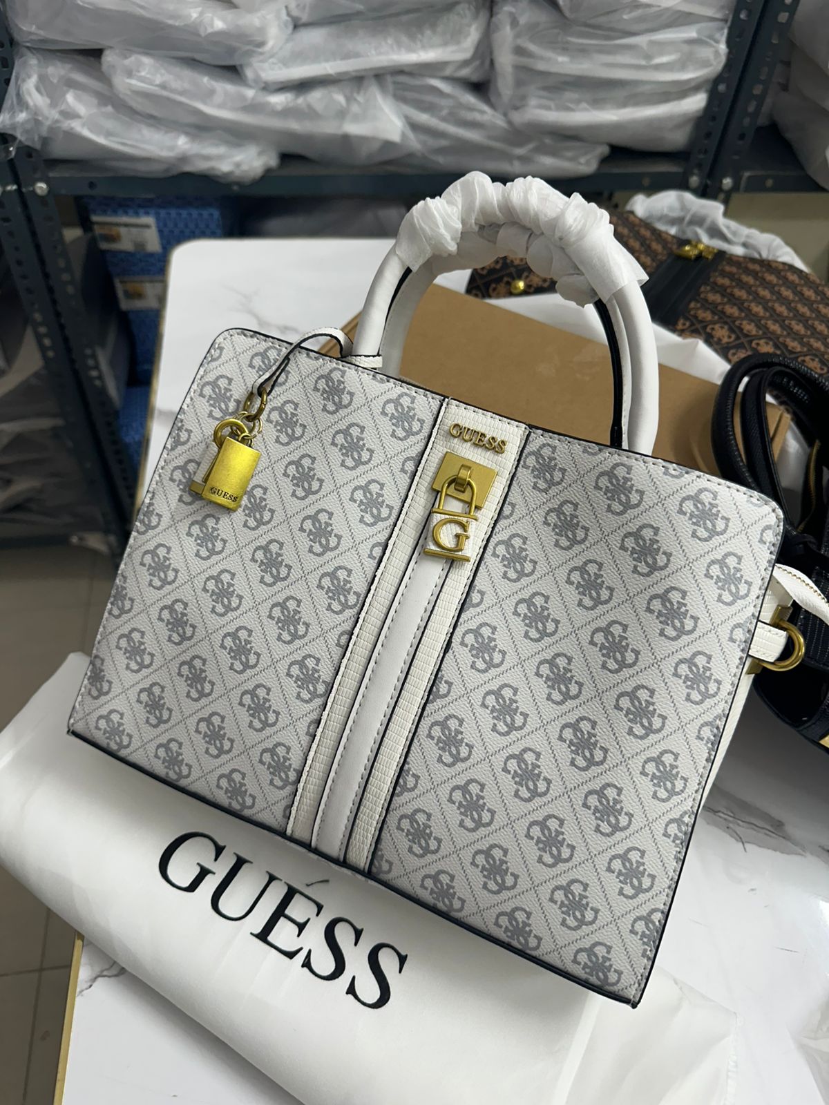 GUESS GINEVRA TOP HANDLE BAG