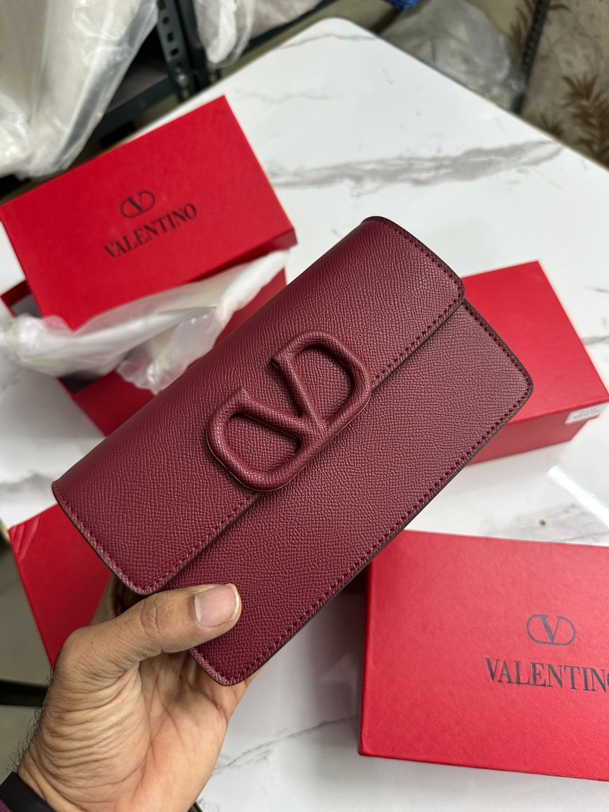 VALENTION GARAVANI LOCO