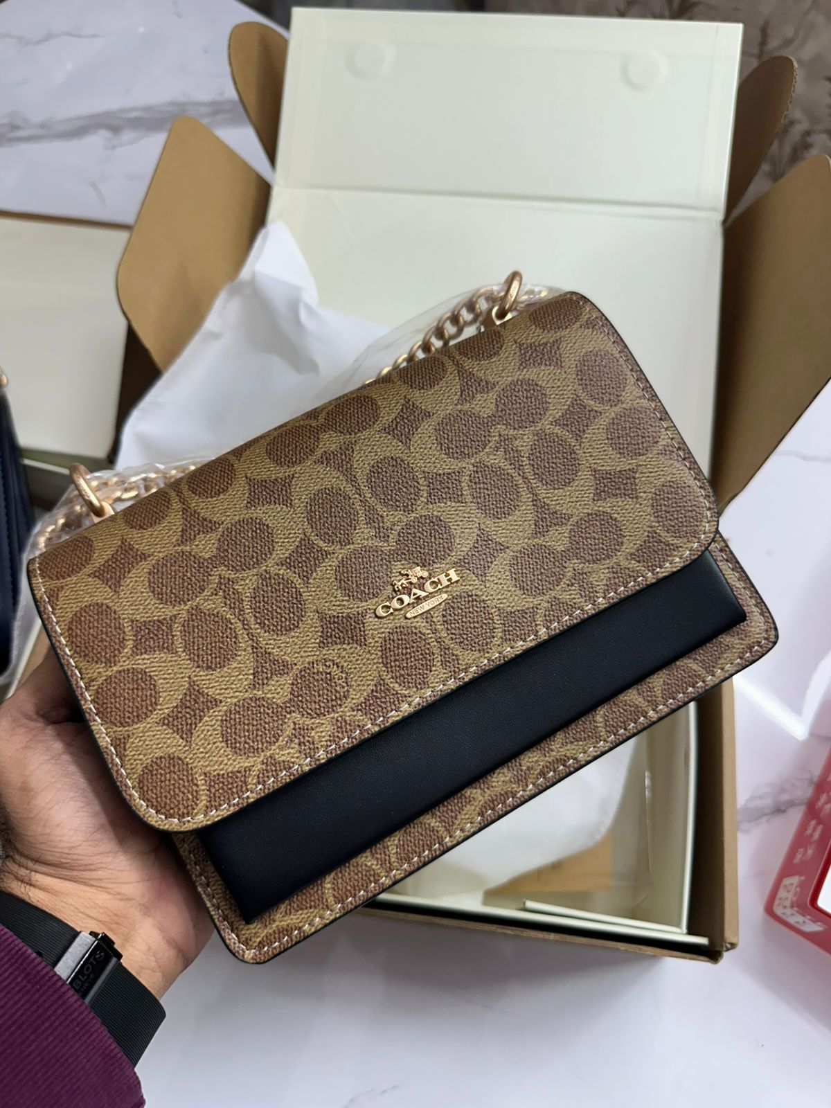 NEW COACH  MINI CLARE