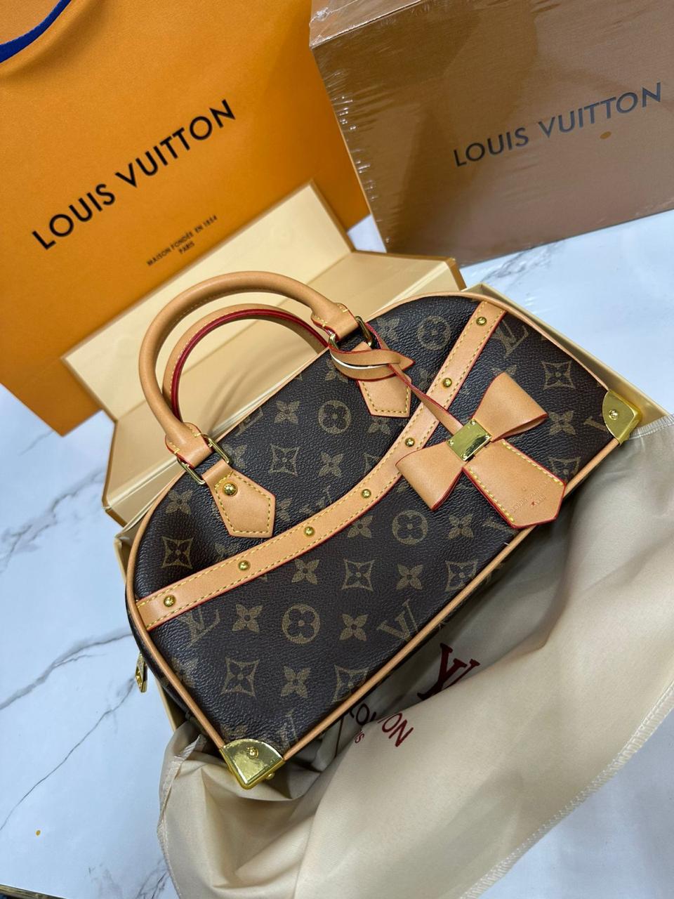 LV DUFFLE