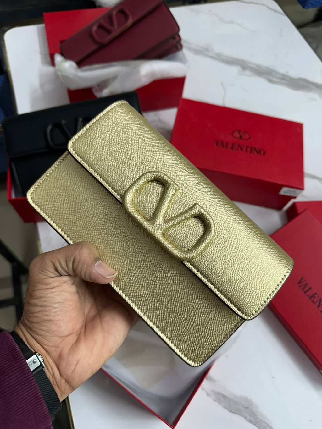 VALENTION GARAVANI LOCO