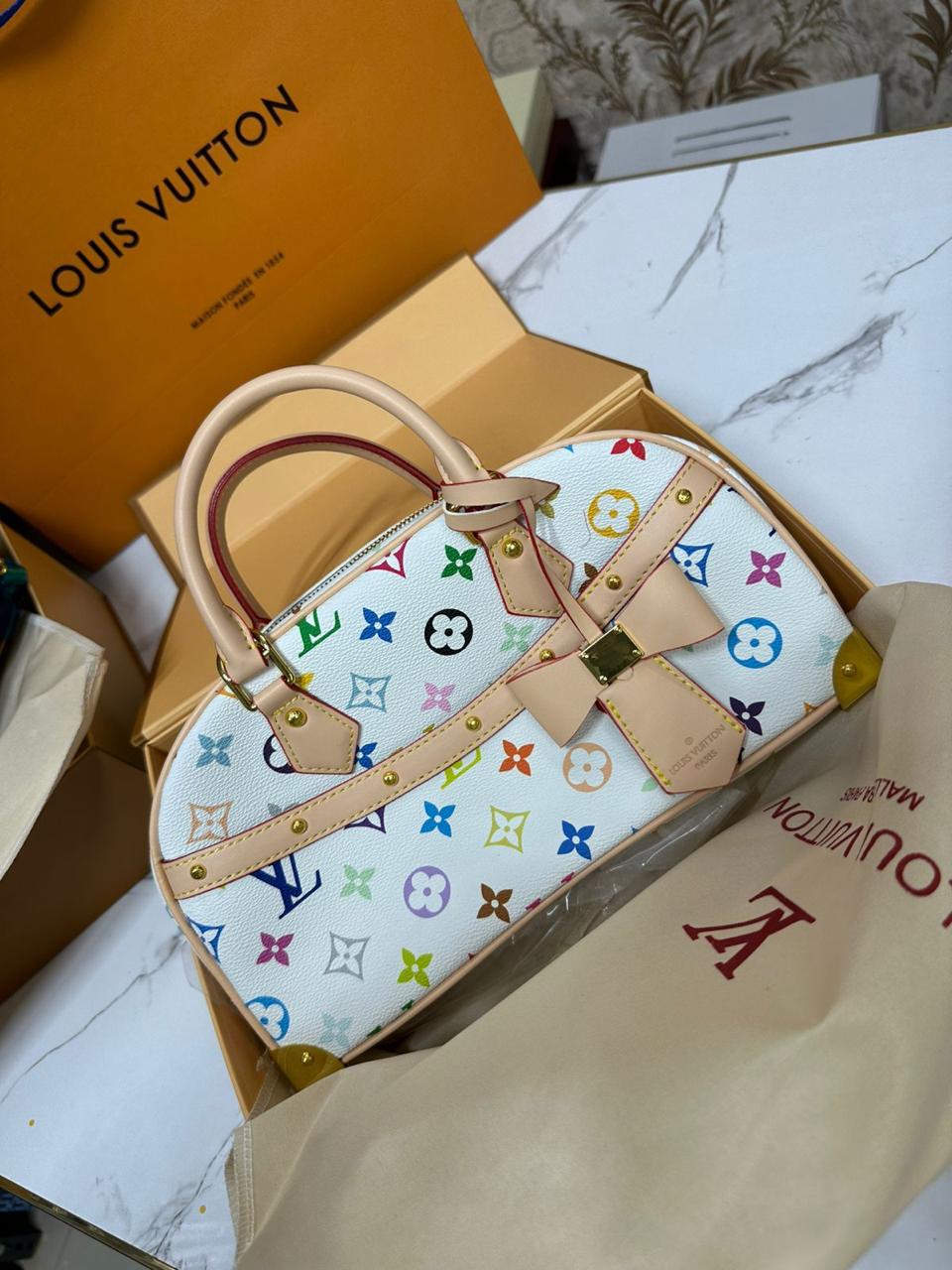 LV DUFFLE
