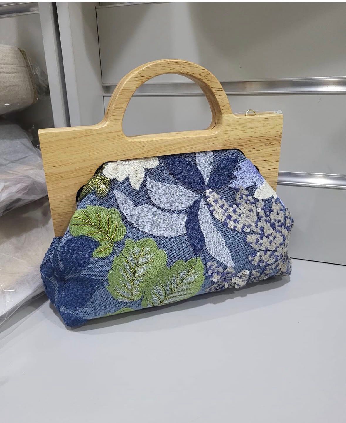 ELEGANT HAND CRAFTED CLUTCH