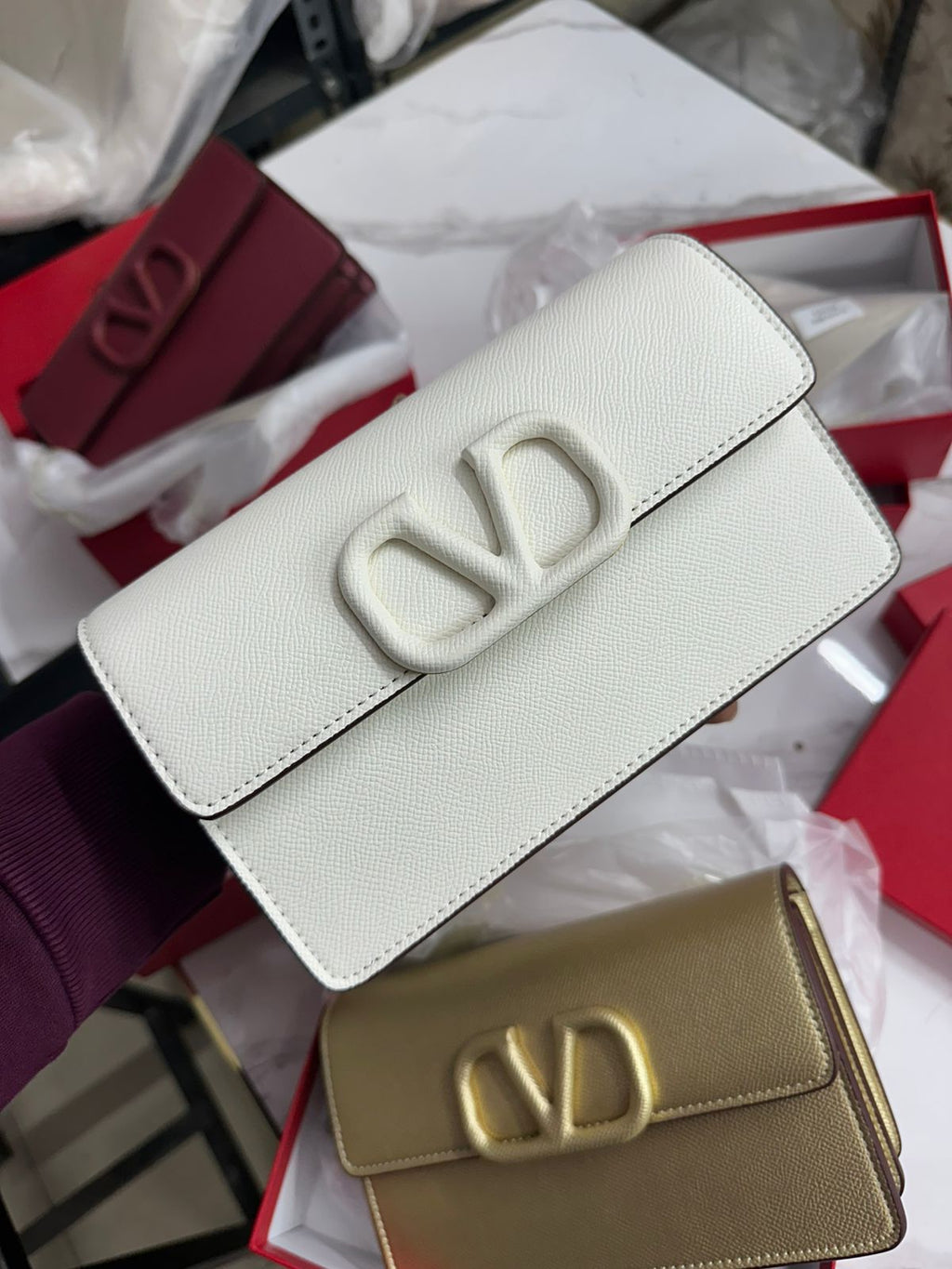 VALENTION GARAVANI LOCO