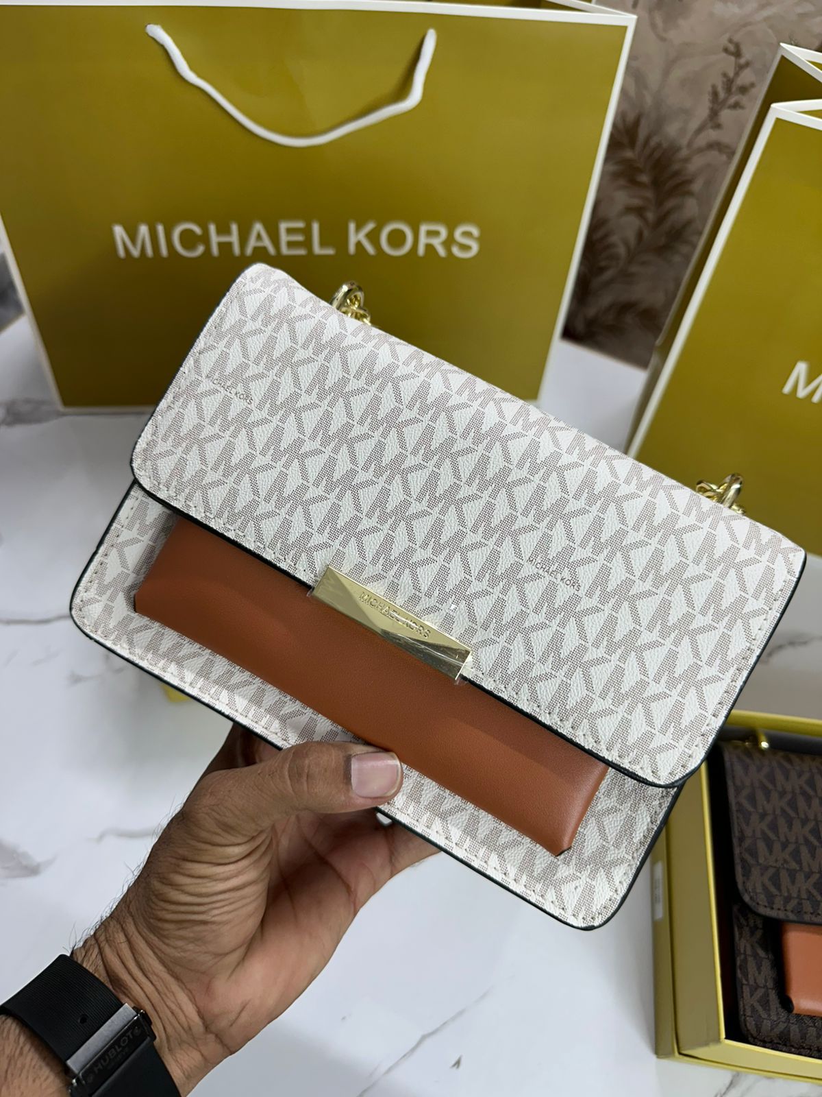MICHAEL KORS